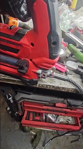 milwaukee grease gun not priming.