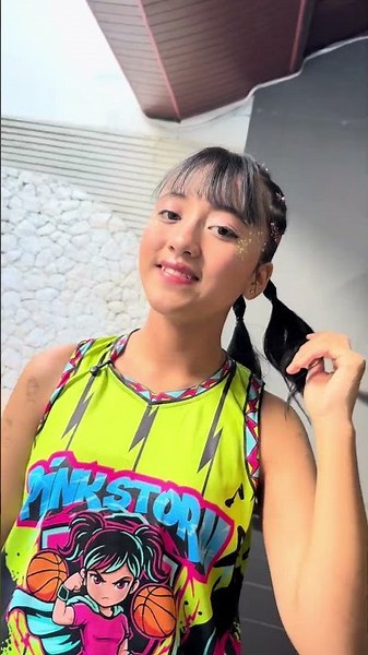 DINAR'S HAIRSTYLE FOR A BIRTHDAY PARTY, IS IT ANY GOOD? #shorts