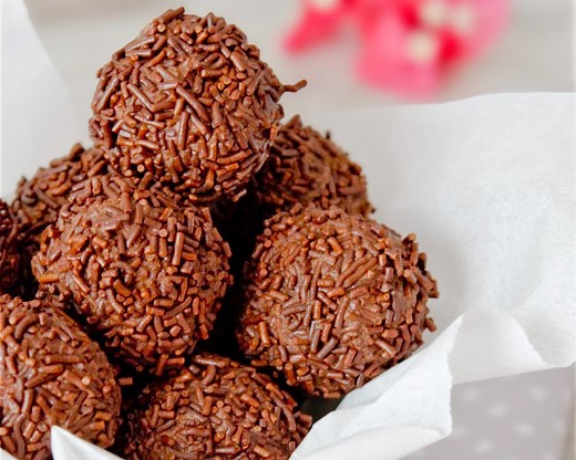 Trufas de chocolate (receta tradicional y fácil) - PequeRecetas