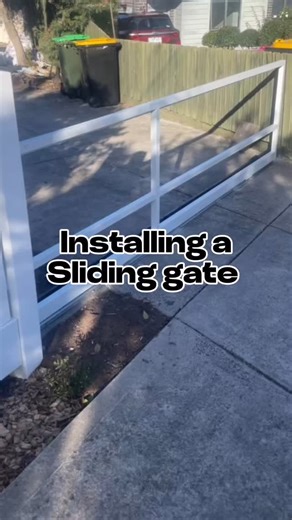 Ben Smith | Carpenter| DIY expert on Instagram: "This solar gate kit couldn’t have been more straightforward. From the start, it came with everything I needed—no guessing or piecing together parts. I could easily customise the gate height to suit my setup, and the clear manufacturer instructions made installation a breeze. Best part? It’s 24V and solar-powered, so I installed it myself—no electrician, no extra costs"