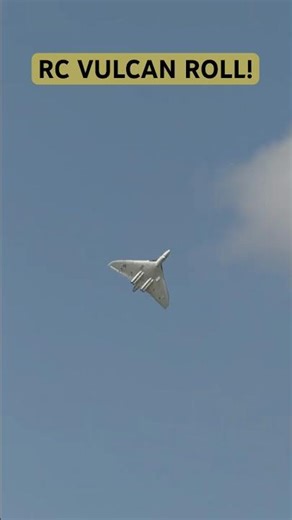 RC Vulcan Bomber Roll! #rc #rcscale #aviation