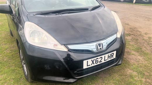 Honda Fit Hybrid 1.3L Automatic 🔥 Super fuel efficient ⛽ Smooth drive & very reliable Perfect first car or daily commuter Cheap to run & maintain Message me for details 📩 #hondafit #hondajazz #hondahybrid #hybridcar