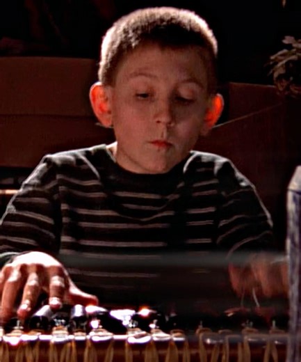 Dewey built a piano using a pile of scrap materials. #shorts #viral #edit