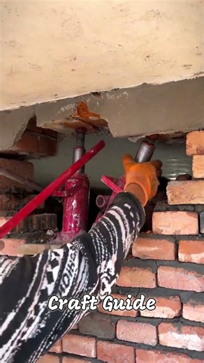 Raising a Concrete Roof with Hydraulic Jacks! 🧱