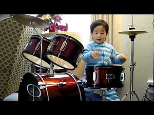 2歳の天才ドラマー