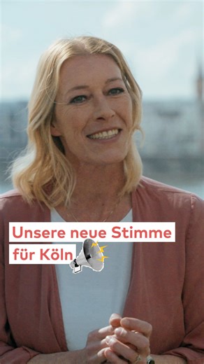 Endlich ist es so weit: Die verbesserte digitale Fahrgastinformation der KVB geht live! 🚌💬 Ab sofort werden alle Daten für den Betrieb des ÖPNV im Kölner Netz in einem System erhoben und verknüpft. Für euch bedeutet das: Echtzeit Infos überall einheitlich – in der App, auf der Website, an den Haltestellen und in den Fahrzeugen. So bist du immer up to date, wenn es um Abfahrtszeiten, Störungen oder Umleitungen geht. Eine neue Stimme sorgt außerdem dafür, dass du alle akustischen Durchsagen klar