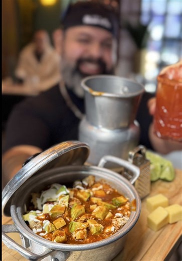 🍴Todo un encuentro de sabores a toda hora del día 🍴 @EncuentroBarCUU • 📍Calle Victoria 307, Col Centro 🕒 Horario: Domingo a Miércoles de 9am a 11pm Jueves a Sábado de 9am a 2am ☎️ 6146062666 Pago en 💵 o con 💳 • #encuentrobarcuu #restaurantescuu #Foodie #panzóntogo