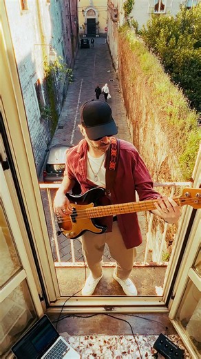 Pure 70s Funk Energy! 🕺🎸 Precision Bass Groove #shorts #funkbass #pbass