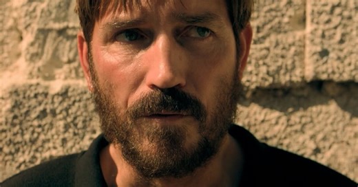 Infidel (2020): trama, trailer e cast del film del thriller di Cyrus Nowrasteh