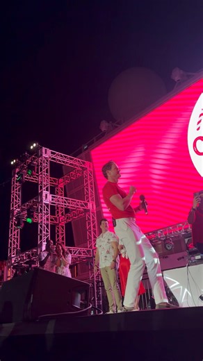 40K views · 1K reactions | Hallmark Channel star Paul Campbell showed off a few dance moves on stage while being introduced during night one of the Hallmark Christmas Cruise. | Just Jared | Facebook