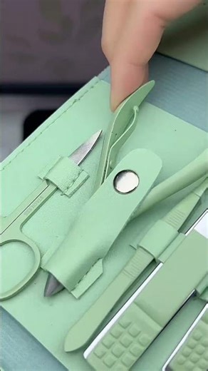 Pro nail clippers kit with travel case | manicure & pedicure tools