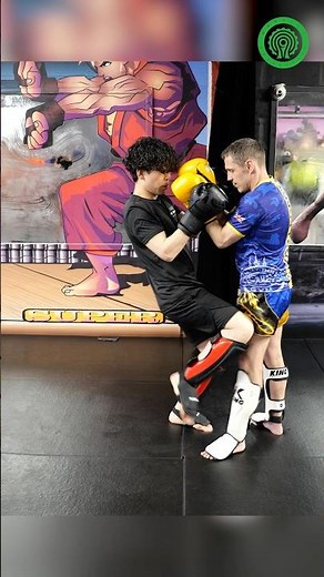 Japanese Kickboxing - Unorthodox Guard Controls to Knee with Tai Terada