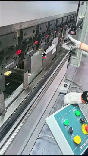 Precision Press Brake Bending Process Up Close | Perfect Metal Forming #harsle #pressbrake #machine