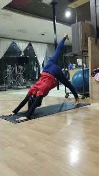 yoga stretches for dynamic balance#flexibility #yoga #yogalife #yogaskills #viral #stretchtherapy
