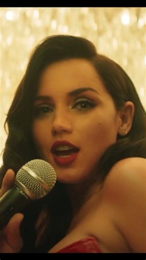 Ana de Armas sings "3000 Miles" from Entering Red #anadearmas