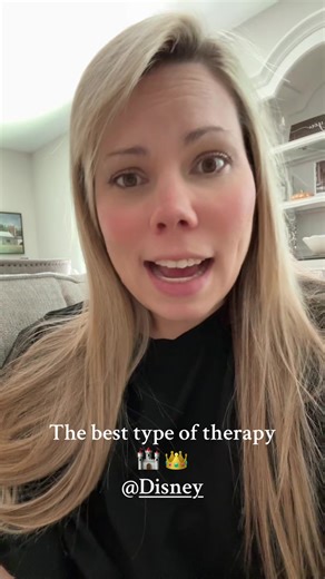 Hey it always works for me 🤷🏼‍♀️🎀 #disney #disneyworld #waltdisneyworld #therapy #disneytherapy