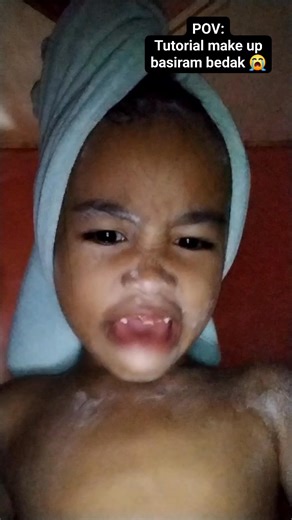 Deiby Natalia on Instagram: "Anak 5 THN bking konten tutorial make up Wee 😭 sungguh aku tidak mampu melihatnyaa 🤣 M Faisal Kaida Sorotan Semua Orang FYPシ #lucu"