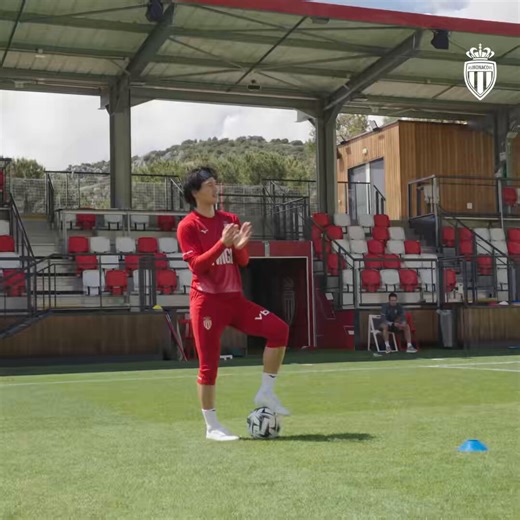 Ⅱ🇩🇪#福田師王⚽リーグ戦⑤▶️https://t.co/IKwW8IYkoXⅡ🇩🇪#山田新⚽リーグ戦③▶️https://t.co/hMg0KcAVlf🇧🇪#伊東純也⚽リーグ戦⑤▶️https://t.co/VQ8LrP2j9F🇯🇵5/15㈮14:00-W杯メンバー発表🎥https://t.co/gCvn5KUxci🏴󠁧󠁢󠁥󠁮󠁧󠁿三笘薫🏥左足負傷…🇫🇷南野拓実🏃‍♂️練習参加🔽