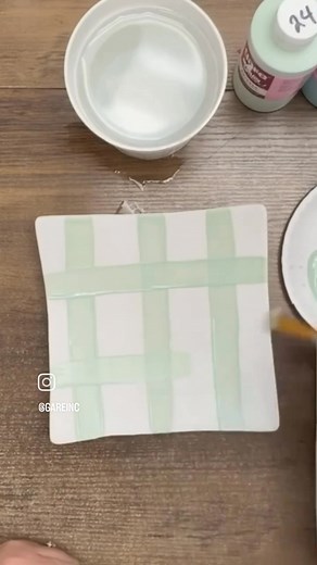 1.5K views · 27 reactions | Plaid tutorial! ️✨ Wanna' paint some comfy-cozy plaid designs? Check out Tammy’s 2-minute time-lapse—simple steps, easy lines, great results. Give it a try!  | Gare | Facebook