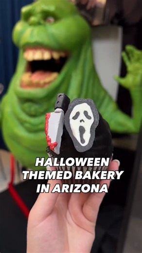 Have you been to this Halloween/Horror themed bakery in Chandler? At @spookys_swirls you can find the cutest baked goods and the coolest little museum! Plus everything is gluten free! 📍Spooky’s Swirls 3029 N Alma School Rd Unit 117 #spooky #halloween #halloweentreats #arizona #bakery #reels #fallseason | Hungry Hotline