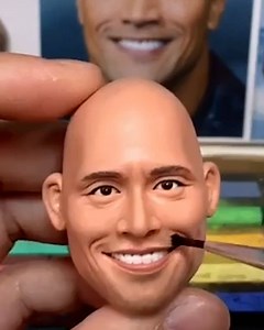 648K views · 7.8K reactions | This sculptor makes some seriously realistic celebrity models - using just clay! 勞 | UNILAD | Facebook