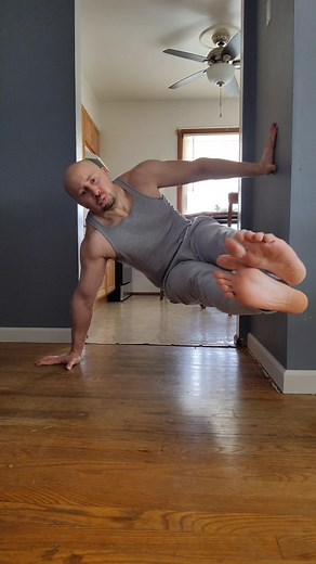 Mastering the Sideways L-Sit: A Comprehensive Guide