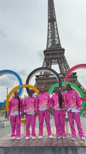 Reigners Netball Team in Paris ✨🤍 #paris #netball #foryou #France #fyp