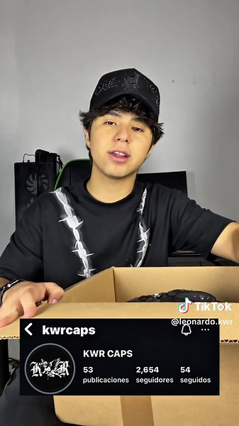 Unboxing Dandy Hats: What Would Dandy Do?