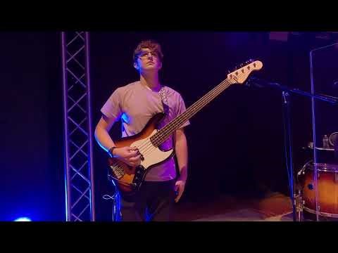 Worthy Of It All (Key of D) - CeCe Winans (Live Bass Cam)