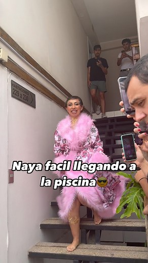 317K views · 2.1K reactions | Previo al piscinazo, naya facil se presenta asi | Purowebeoo | Facebook