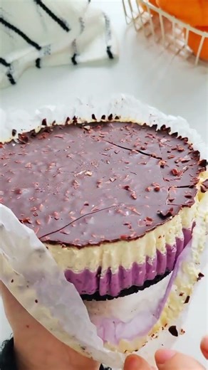 Who knows! Magnum chocolate cake = ceiling #LovesDesserts #ChocolateCake #Immersive