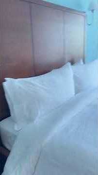 Crystal Lagoon Hideaway Swim-up Club Level Jr. Suite w/Patio Tranquility Soaking Tub (HSUP)