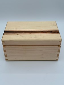 Maple Wood Jewelry Box: Walnut Inlay, Dovetail Joinery - Etsy