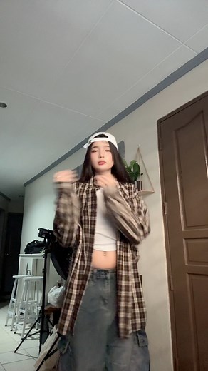 Rare chichi doing tiktok dance 😔 | Chichi