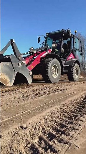 Yanmar V7 Wheel Loader: Precision and Power for Effortless Terrain Leveling!
