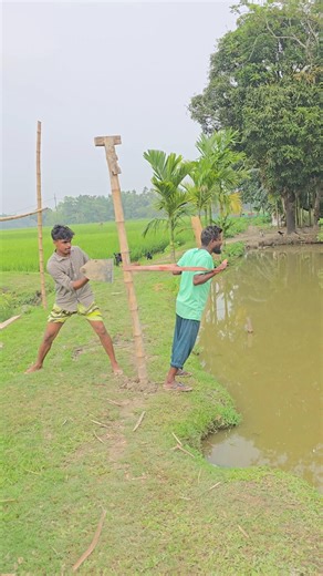 Bodybuilder’s Workout Chaos! 💪😱 Hoe Attack Prank Gone Hilarious | Viral Funny Shorts