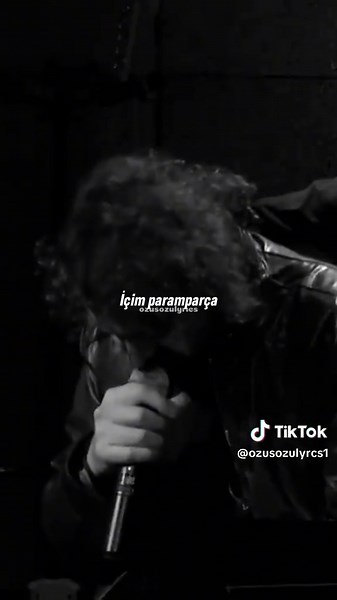 Ölü Aşk Diyarlarına - Halil Sezai Canlı Performans Şarkısı