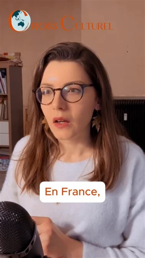 Émeline Godichaud on Instagram: "EP 28 - 🌹 Que signifie le nombre de roses que l'on vous offre à la St Valentin ? Si en France, cette question n'a pas nécessairement lieu d'être, en Chine, elle se pose tous les ans. A l'autre bout du monde, les chiffres ont tous une symbolique. Quand votre partenaire vous offre des roses, il vous envoie par la même occasion un message d'amour, au travers du nombre de roses qu'il vous offre ! Découvrez la symbolique du nombre de roses que les Chinois offrent dan