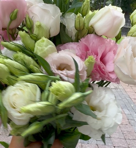 Yuliya on Instagram: "Время летит. 6 лет и уже школа! Самой не верится. #первыйкласс #1класс #1вересня #першийдзвоник #одесса"