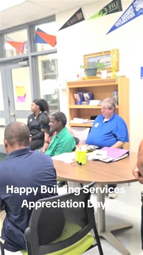 🙌🐊 Shout out to our incredible Building Services Team! 🧹🛠️✨ Today we celebrate National Building Services Staff Appreciation Day — and we are so grateful for all that you do to keep Lakewood running smoothly, clean, and safe. 💚💛 A HUGE thank you to McDonald’s on 15 🍔🍟 and Chick-fil-A 🐓🥤 for sponsoring breakfast and lunch for our custodians today! Your generosity helped make this day extra special. 🙌🏾👏🏽👏🏼 #LakewoodPride #LakewoodStrong #GatorNation #BuildingServicesAppreciation #T