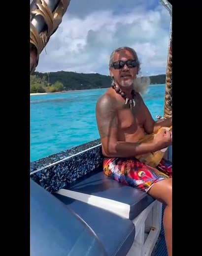  Vivez la magie du lagon de Bora Bora !  Partez pour une...