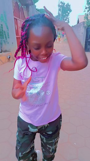 PINK QUIN TAVIA (@tavia_baby)’s videos with Far Away - David Lutalo