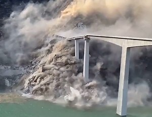 開通わずか数ヶ月で崩落 ── 中国・紅旗橋の“地滑り事故”を各報道と現地情報で読み解く