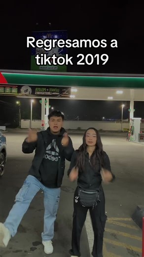 Josh Alonzo | Viajero & Creador GT on Instagram: "No podía faltar el Bailecito de tiktok 2019 con @ary_segovia 🫶🏻"
