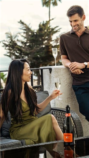 Balcony moments, ocean air, and a view meant to be shared. For couples dreaming of Santa Barbara, Mar Monte brings the romance to life. Explore weddings at Mar Monte https://marmontehotel.com/weddings/ . . . #MarMonteHotel #SantaBarbara #EastBeach #CoastalCharm #SantaBarbaraWeddings | Mar Monte Hotel