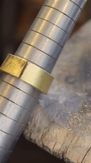 Jewelry Designs Only on Instagram: "Fusing a heavy weight 18ct band — always use fusing where possible! Super strong if done right and keeps the piece solder join free, adding even more strength 👌🤝🔥 Credit to @sonnybaileyairdjewellery for this amazing technique! . . . Follow @jewelrydesignsonly for more amazing content ✨ #jewelrymaking #goldjewelry #handcraftedjewelry #jewelrydesign #18ctgold #fusingtechnique #jewelrycraft #strengthinjewelry #metalwork #artisanjewelry #solderfree"