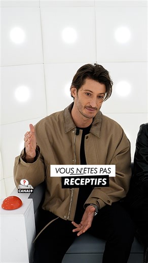 Le buzzer n’aura jamais autant servi qu’avec Pierre Niney & Marion Barbeau… AOUUUW! 😅 | La Boîte à Questions