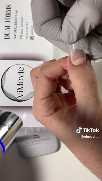 Easy & Beautiful Dual Forms Nail Technique