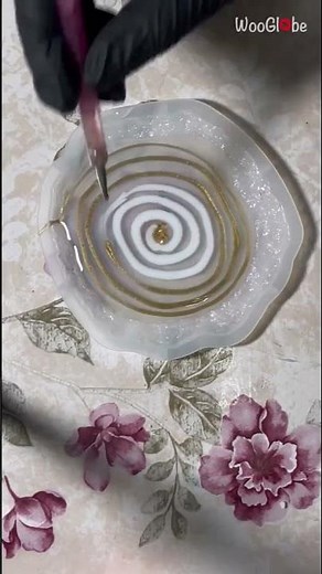 Resin Coasters: Stunning 3D Floral Designs by Nadine Siejek || WooGlobe
