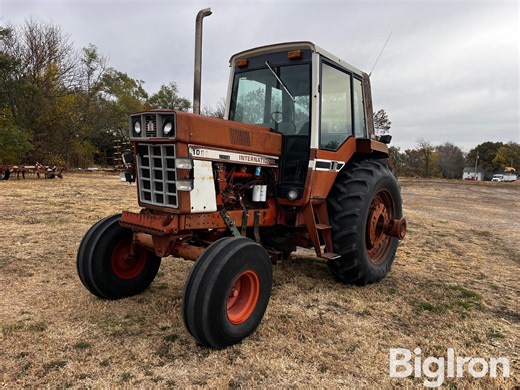 1979 International 1086 2WD Tractor | Agriculture